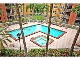 8333 Lake Dr, Unit 307, Doral, FL 33166 Photo