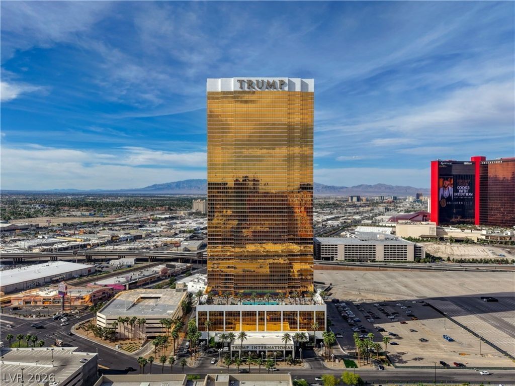 2000 N Fashion Show Drive, Las Vegas, NV 89109
