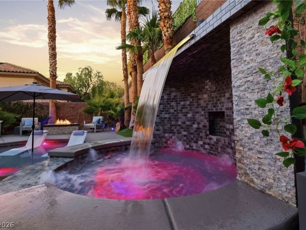 2732 Marie Antoinette Street, Henderson, NV 89044