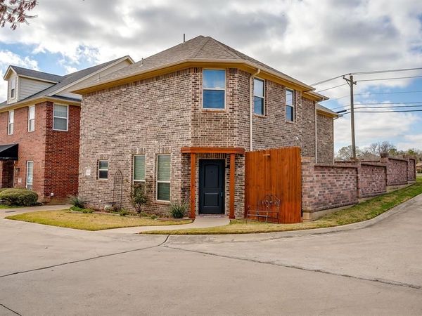 4912 Ridglea Hills Court, Fort Worth, TX 76116