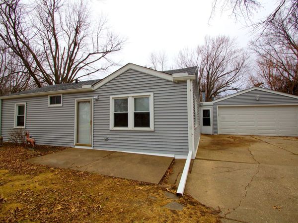 3210 W 68th Street , Davenport, IA 52806