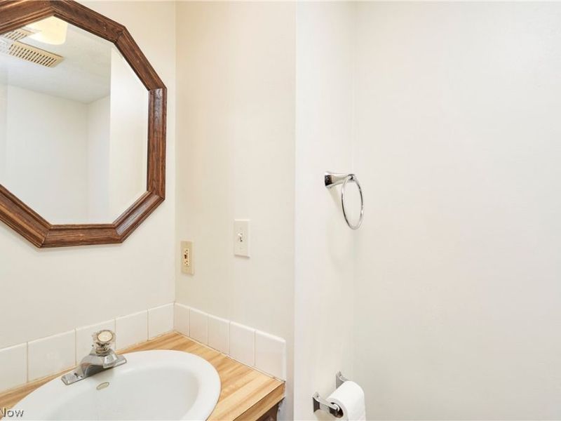 1273 Front Street , Cuyahoga Falls, OH 44221 Photo 8