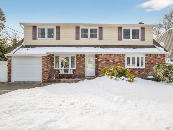 84 Ohio Avenue, Massapequa, NY 11758