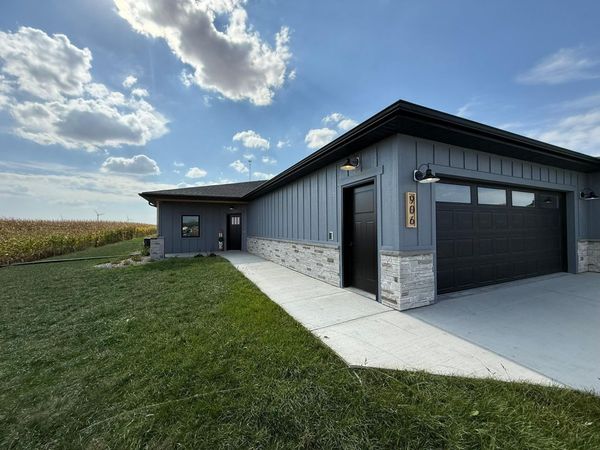 906 Funk Avenue, Lakefield, MN 56150