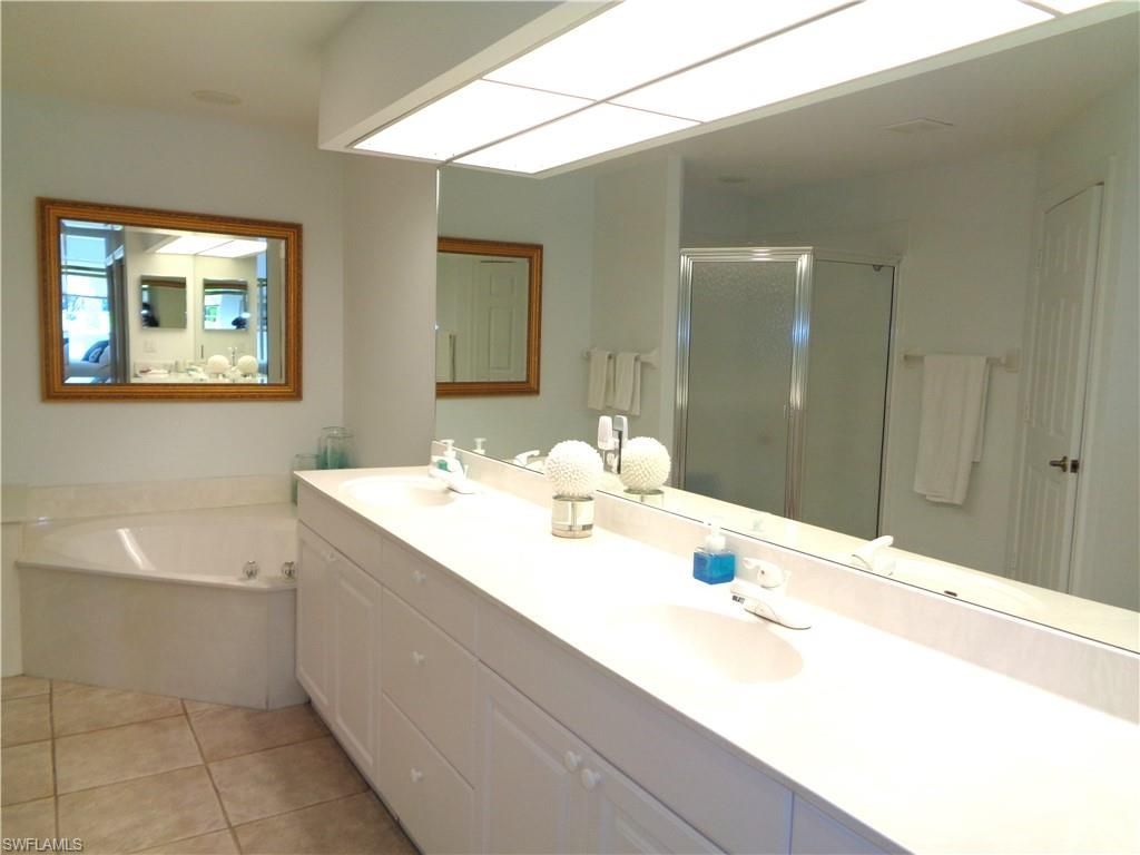 515 Laguna Royale Blvd, Unit 102, Naples, FL 34119 Photo