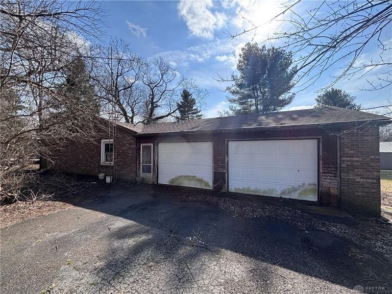 924 Eris Road, Urbana, OH 43078 Photo 9