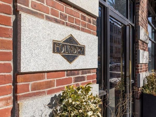 320 W 2nd St, Unit 407, Boston, MA 02127