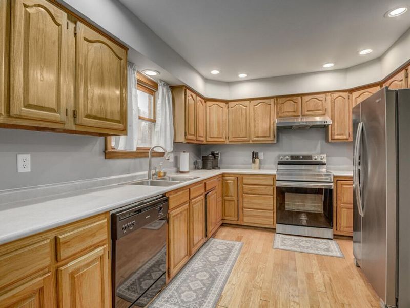 10522 Cheshire Ridge Drive, Florence, KY 41042 Photo 3