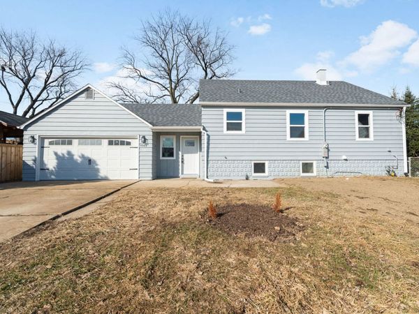 9048 Oneill Drive, Burr Ridge, IL 60527