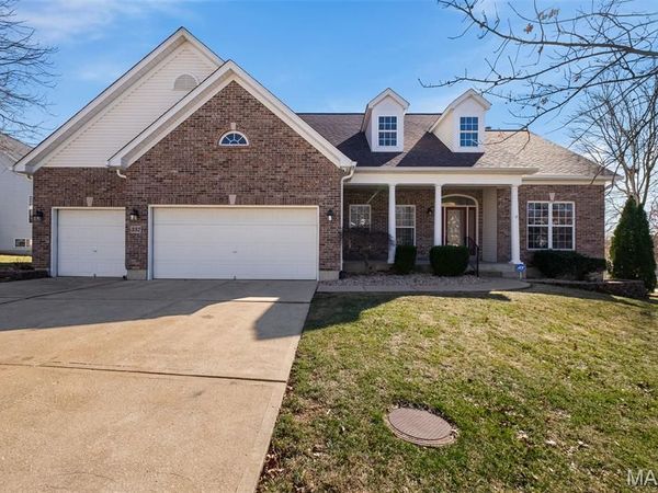 332 Remington Way Drive , Ballwin, MO 63021