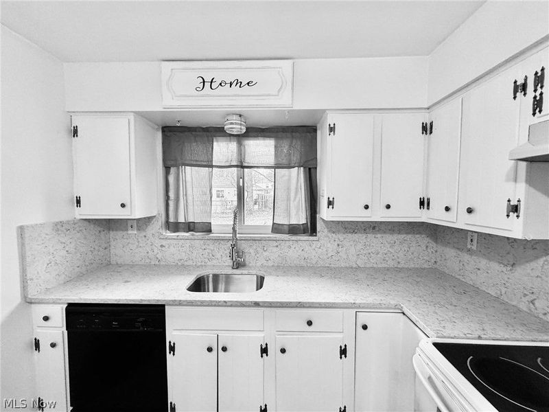 6398 Iroquois Trail, Mentor, OH 44060 Photo 3