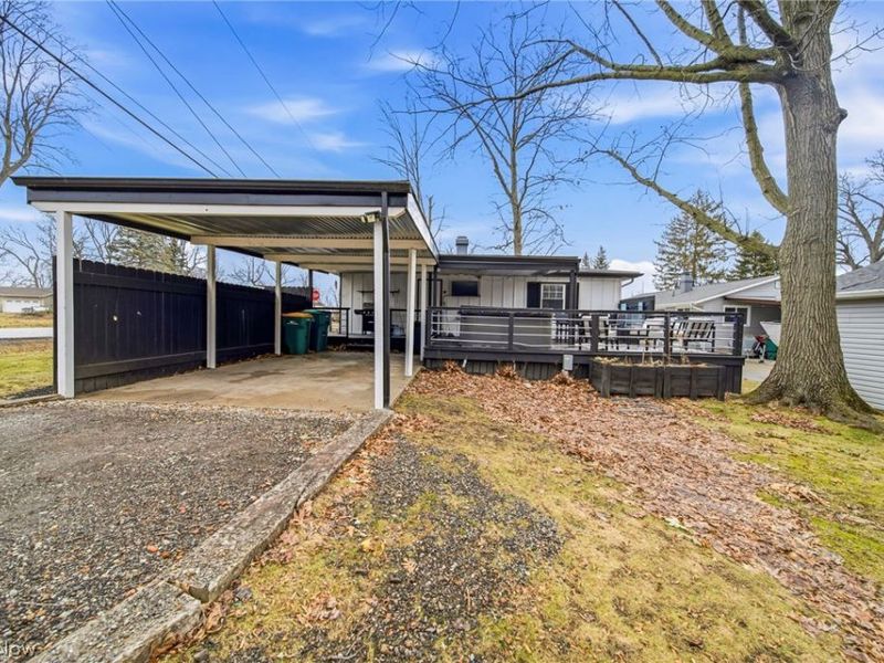 8324 Harbor Drive , Mentor, OH 44060 Photo 11