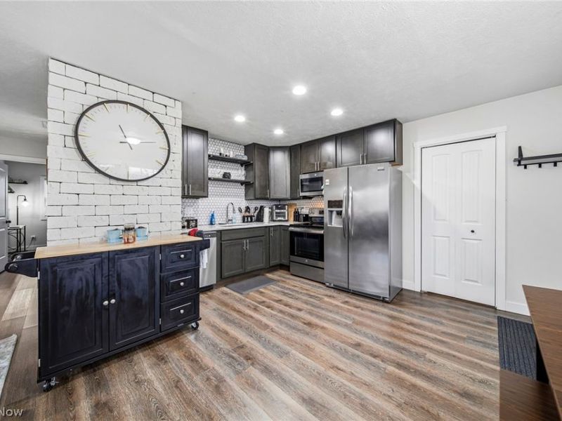 8324 Harbor Drive , Mentor, OH 44060 Photo 24