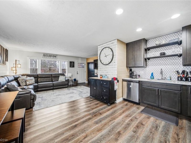 8324 Harbor Drive , Mentor, OH 44060 Photo 25