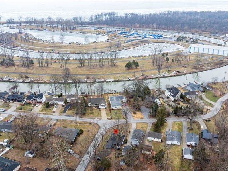 8324 Harbor Drive , Mentor, OH 44060 Photo 3