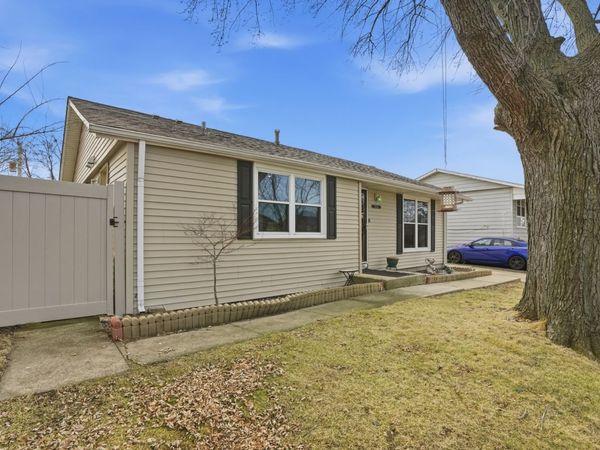 16249 92nd Avenue , Orland Hills, IL 60487