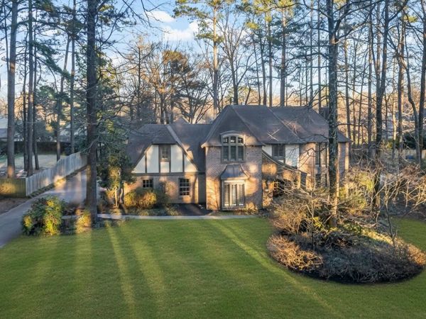 2266 KIMBROUGH WOODS DR, Germantown, TN 38139