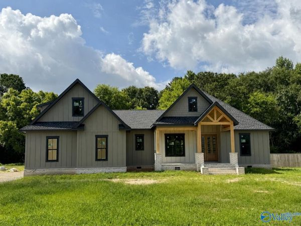 1073 Rosehaven Drive, Southside, AL 35907