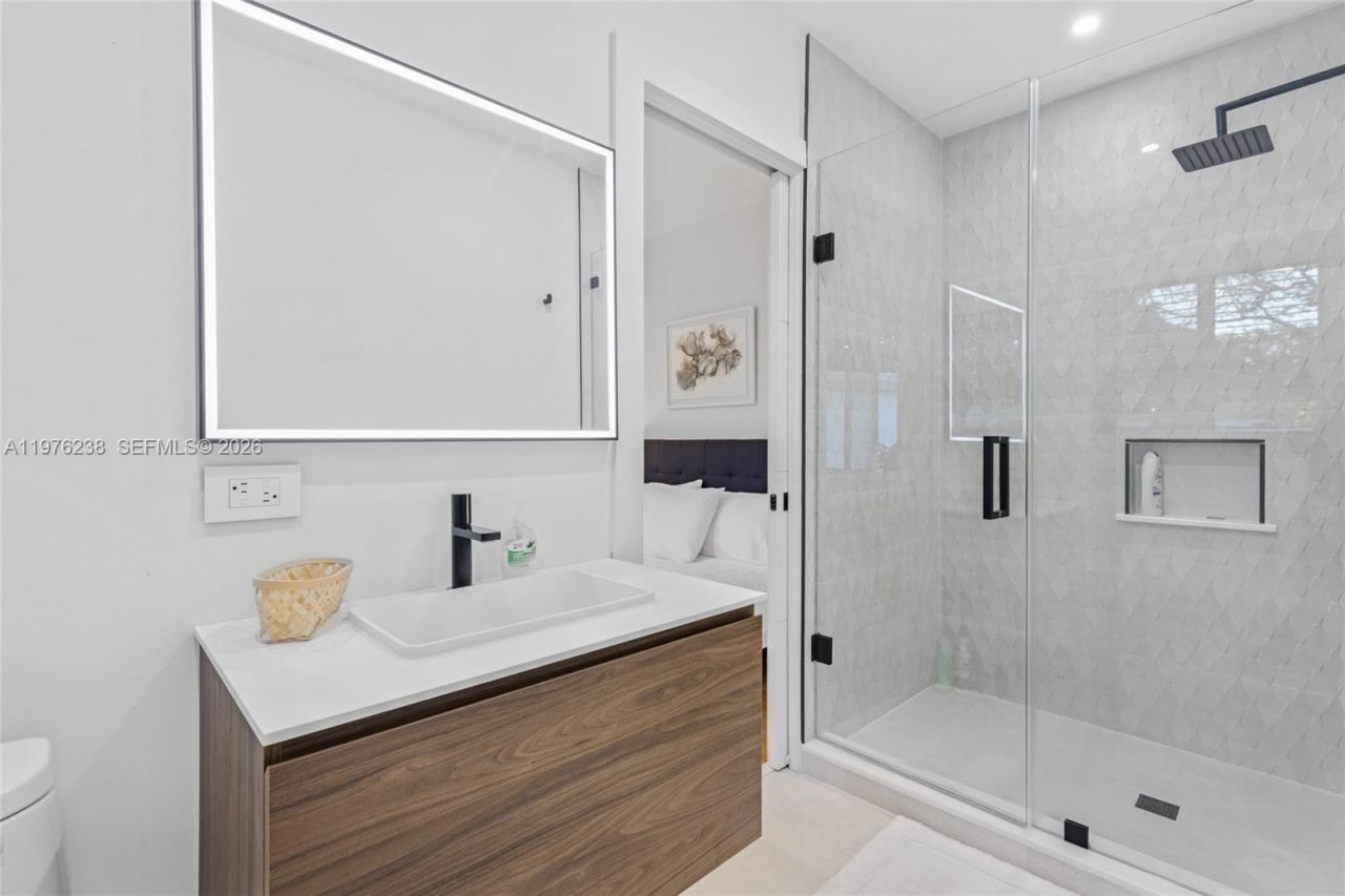 535 NE 50th Ter, Miami, FL 33137 Photo