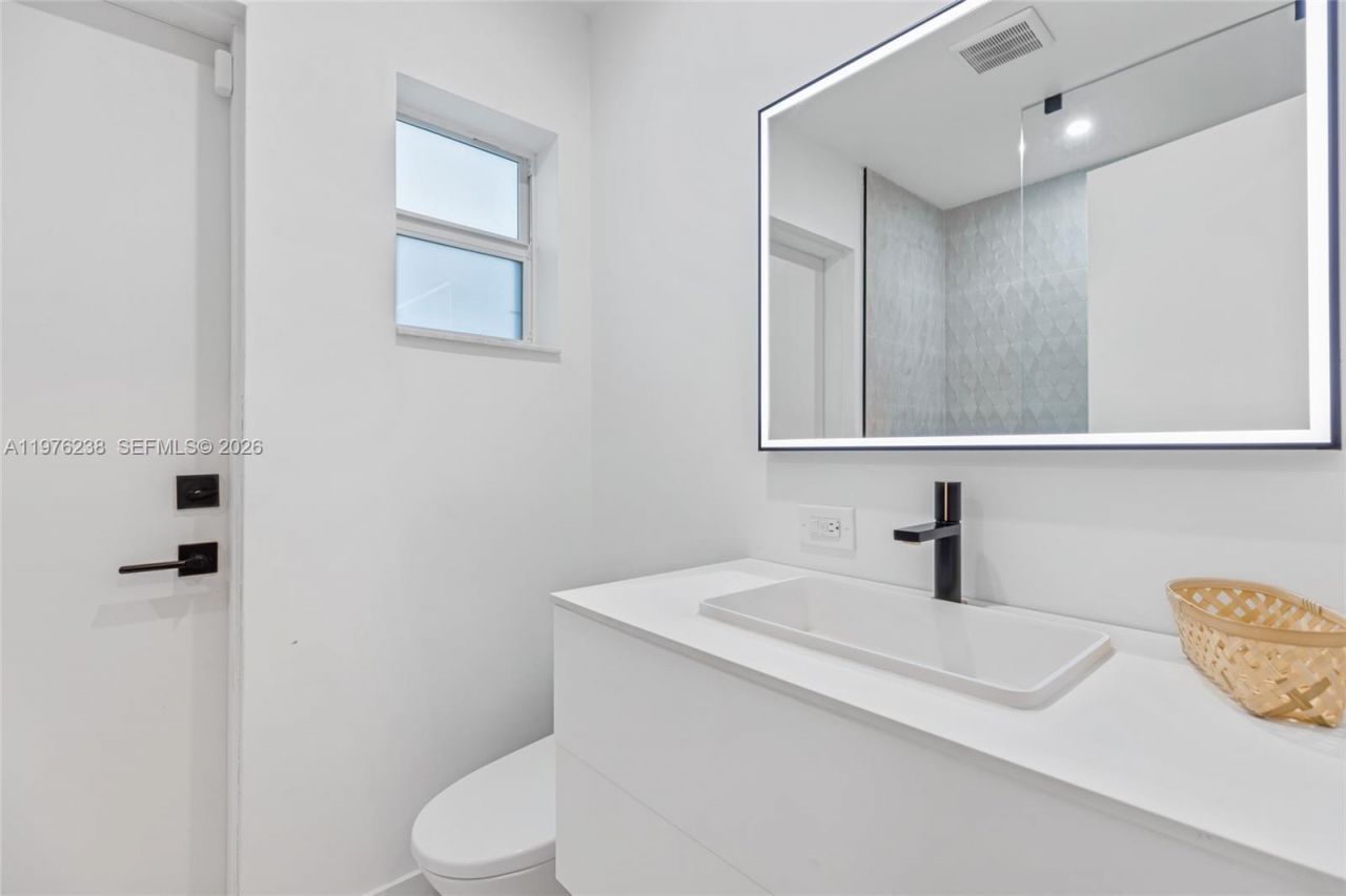 535 NE 50th Ter, Miami, FL 33137 Photo