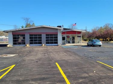 22412 MIDDLEBELT Road , Farmington Hills, MI 48336