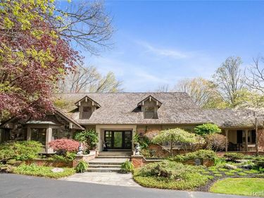 32870 Bingham Lane, Bingham Farms Vlg, MI 48025