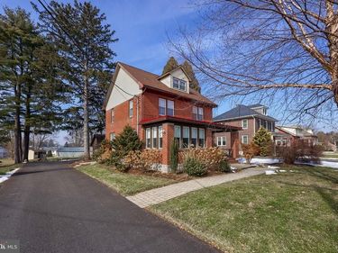 32 GREENFIELD ROAD, LANCASTER, PA 17602