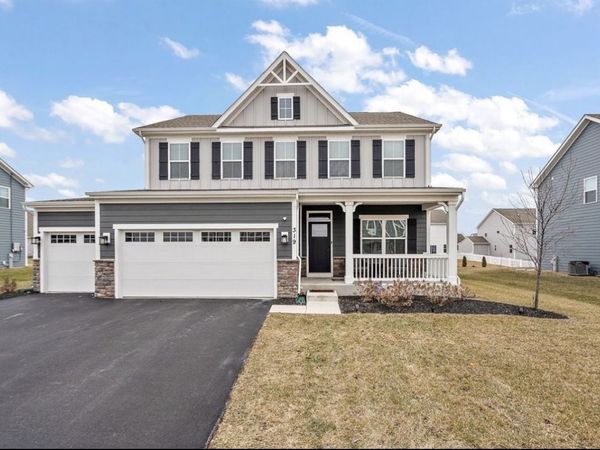 319 Atkinson Drive , Sugar Grove, IL 60554