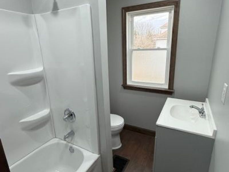 601 E 4th Street , Dover, OH 44622 Photo 14