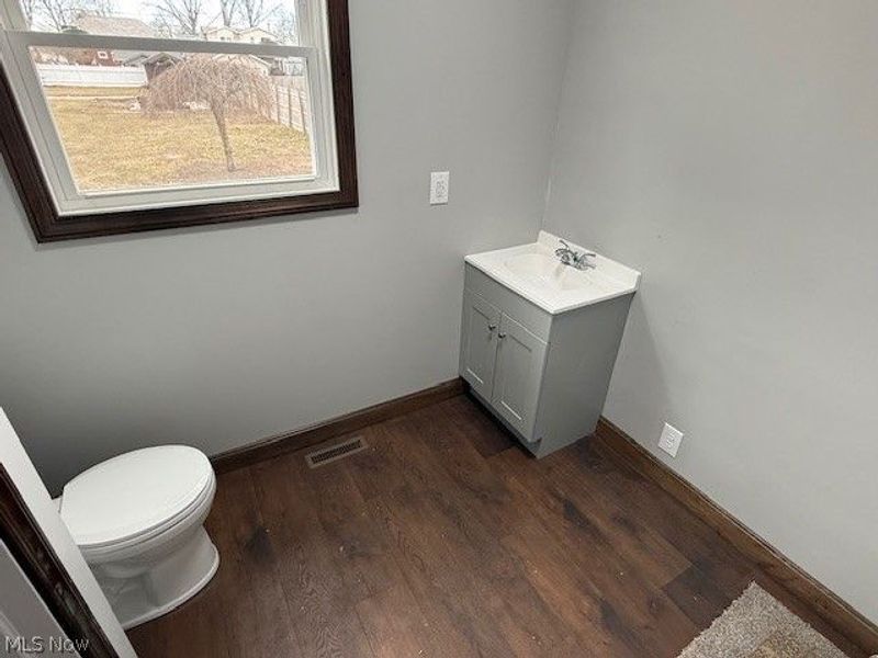 601 E 4th Street , Dover, OH 44622 Photo 5