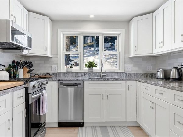 43 Woodside Ln, Arlington, MA 02474