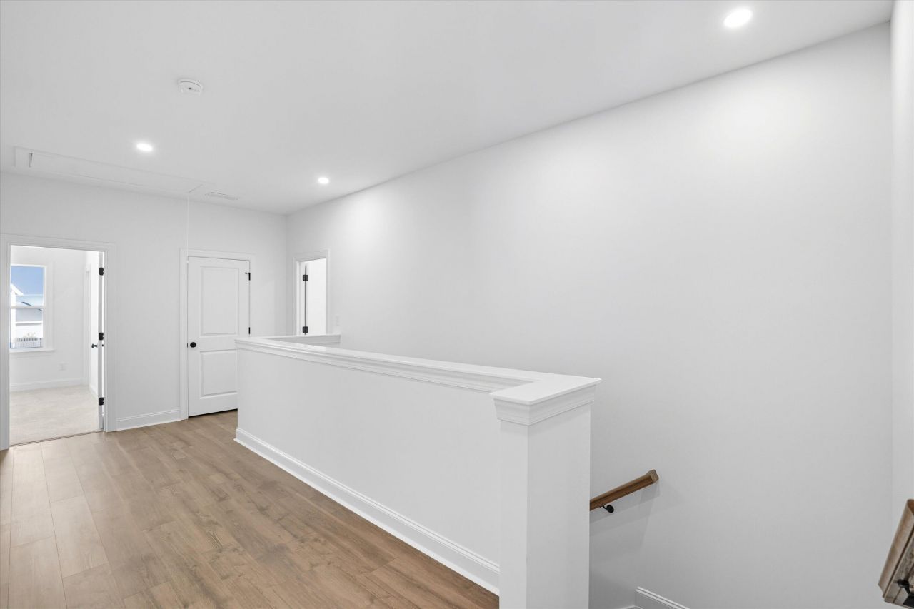 536 Hayes Pk Boulevard Photo 11