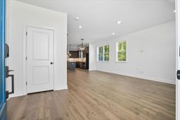 536 Hayes Pk Boulevard photo 4