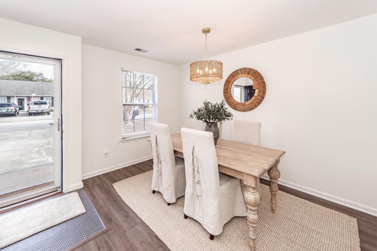 1327 Pinnacle Lane Photo 4