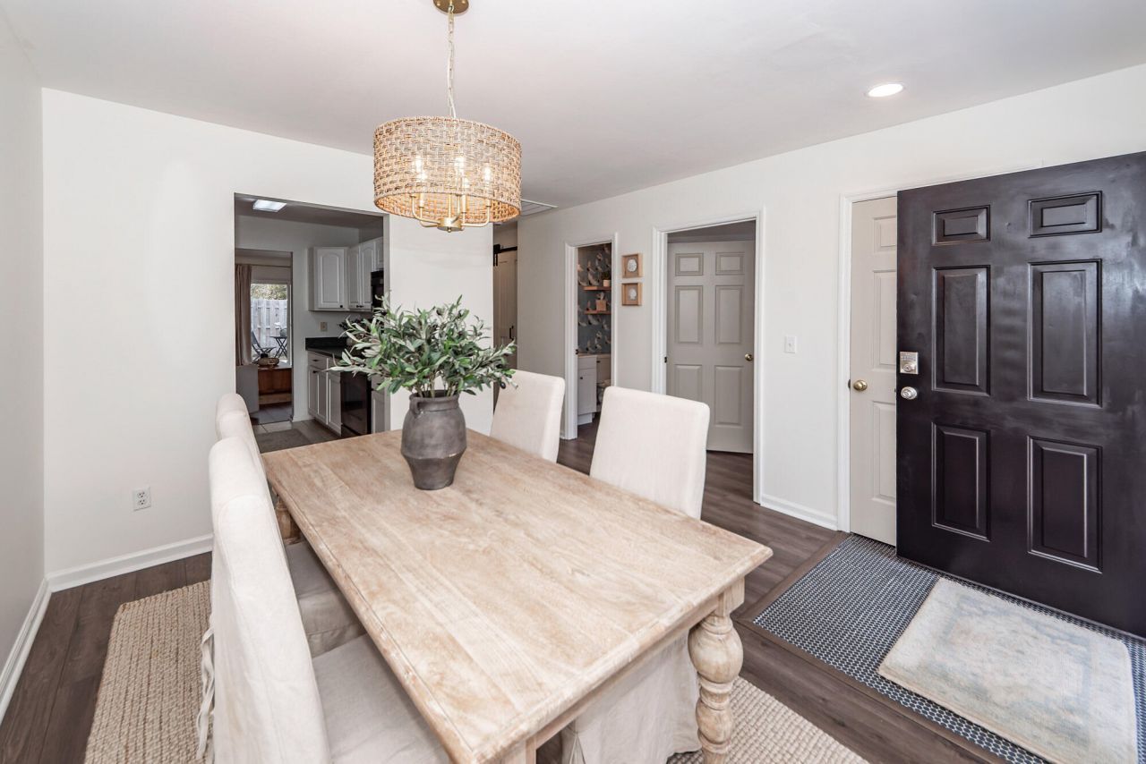 1327 Pinnacle Lane Photo 5