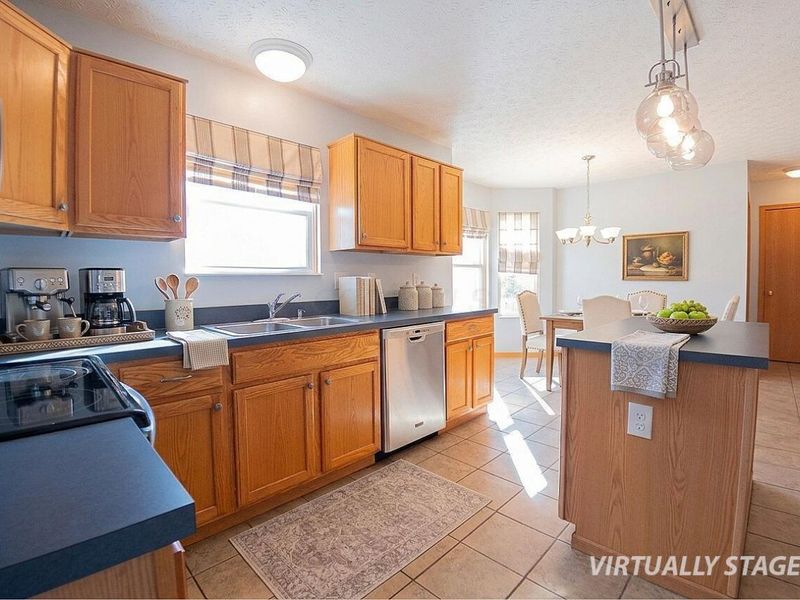 1899 Sunny Creek Court, Grove City, OH 43123 Photo 9