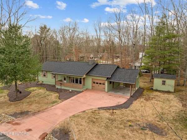 176 Dovenshire Drive, Crossville, TN 38558