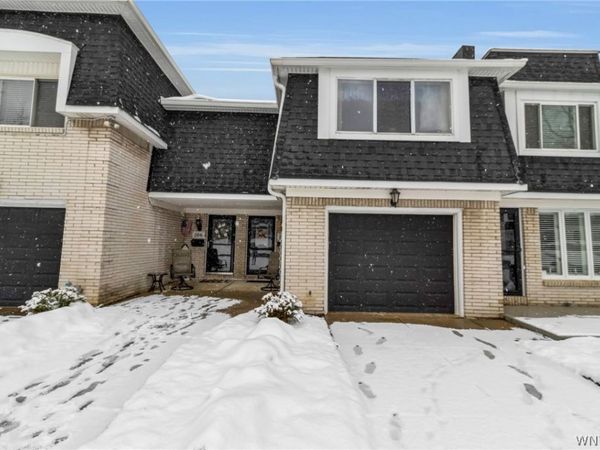 208 Harrogate , Buffalo, NY 14221