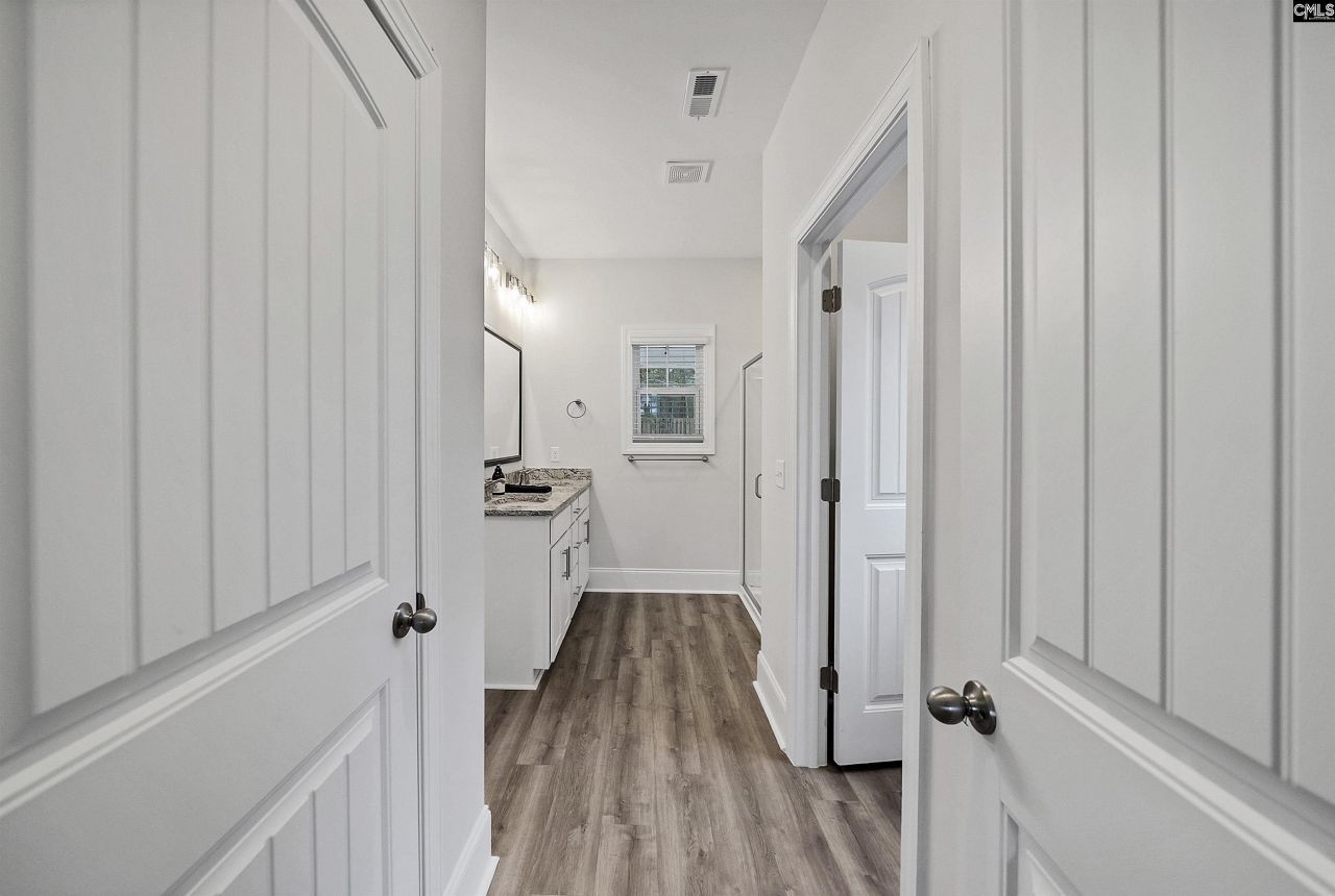 143 Collins Cove Drive Photo 17