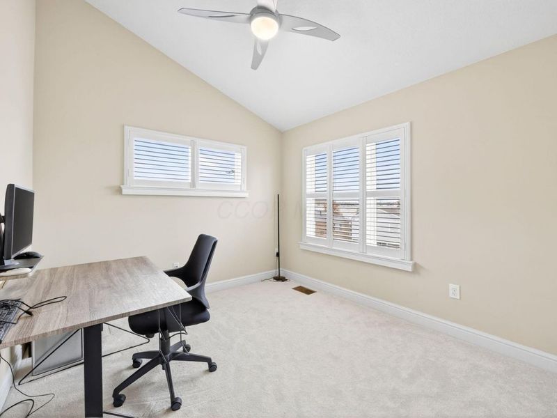 1395 Upper Green Circle, Columbus, OH 43212 Photo 13