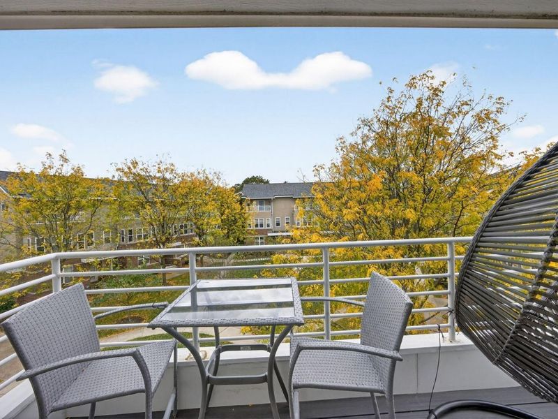 1395 Upper Green Circle, Columbus, OH 43212 Photo 16