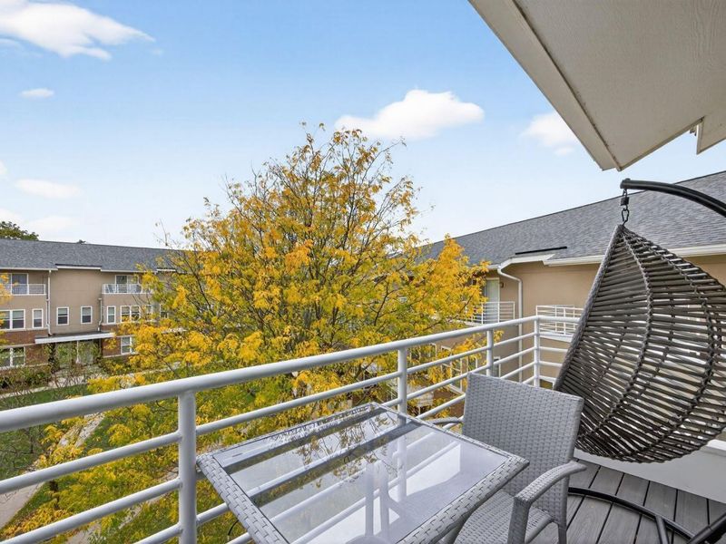 1395 Upper Green Circle, Columbus, OH 43212 Photo 17