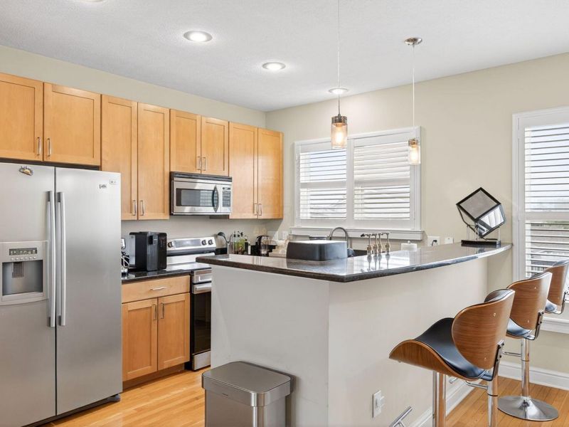 1395 Upper Green Circle, Columbus, OH 43212 Photo 7