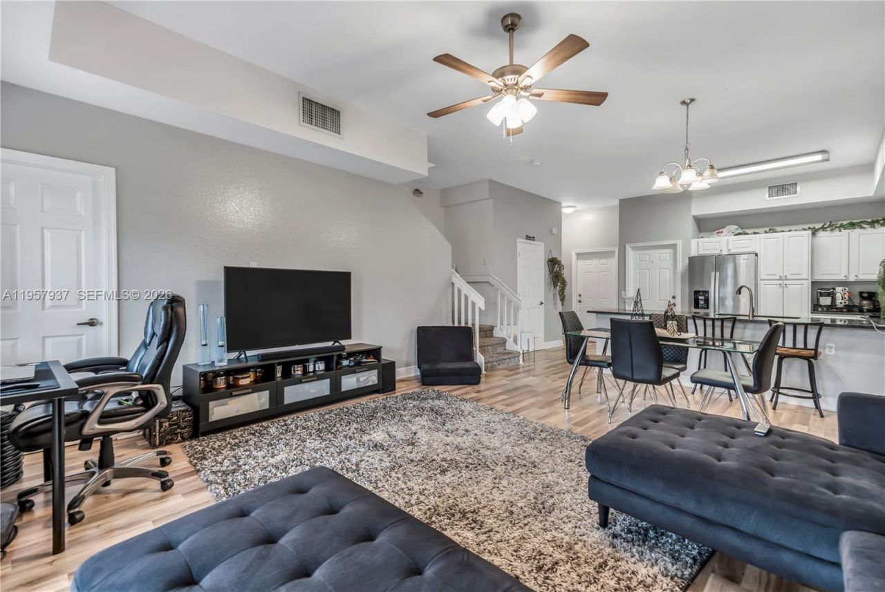 7401 Palomino Dr, Unit 114-1, Davie, FL 33024 Photo