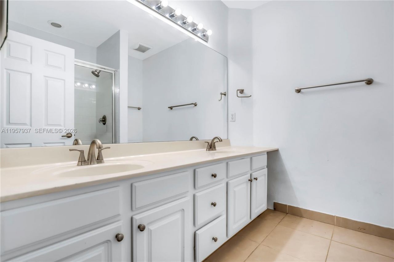 7401 Palomino Dr, Unit 114-1, Davie, FL 33024 Photo