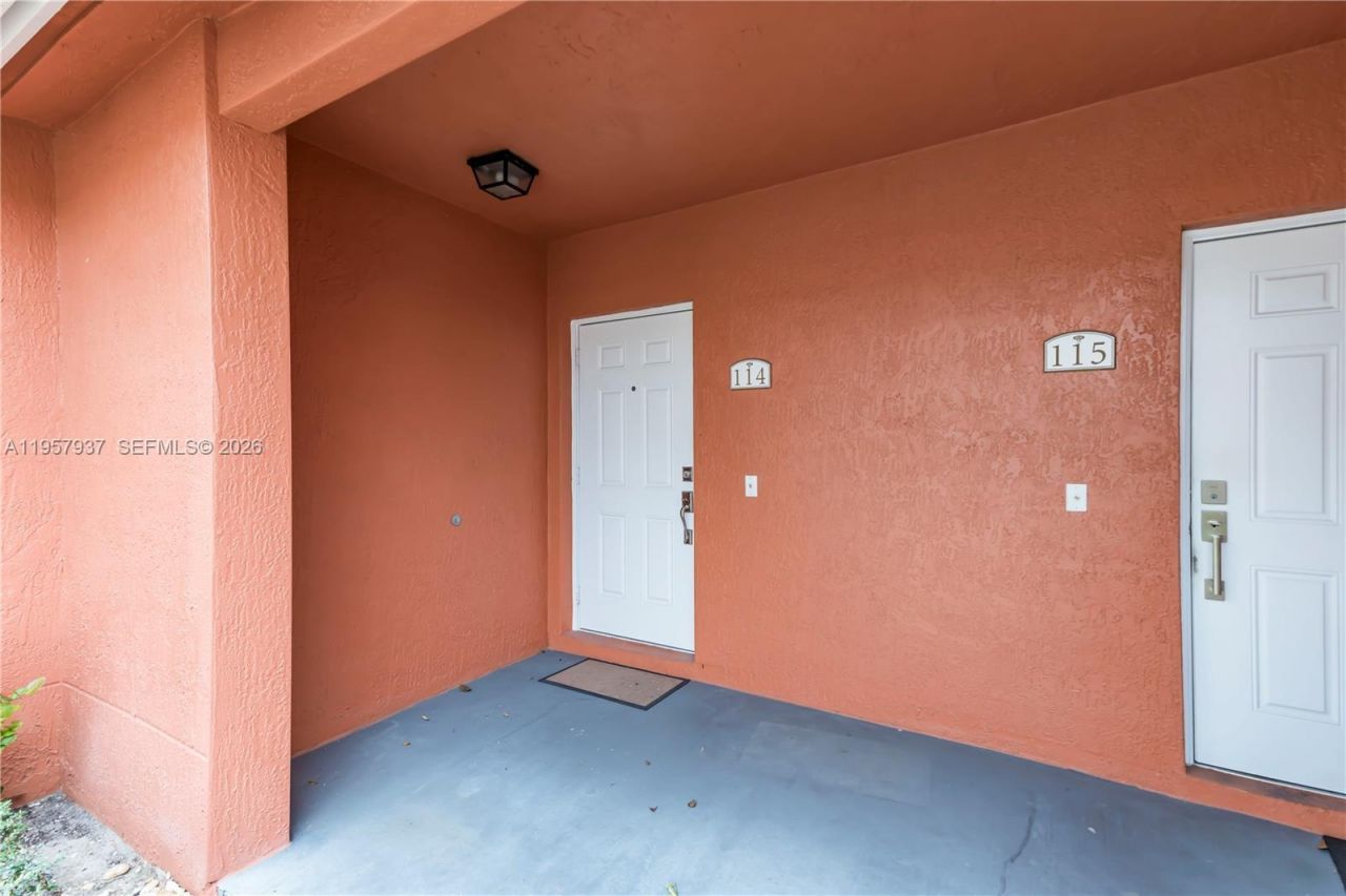 7401 Palomino Dr, Unit 114-1, Davie, FL 33024 Photo