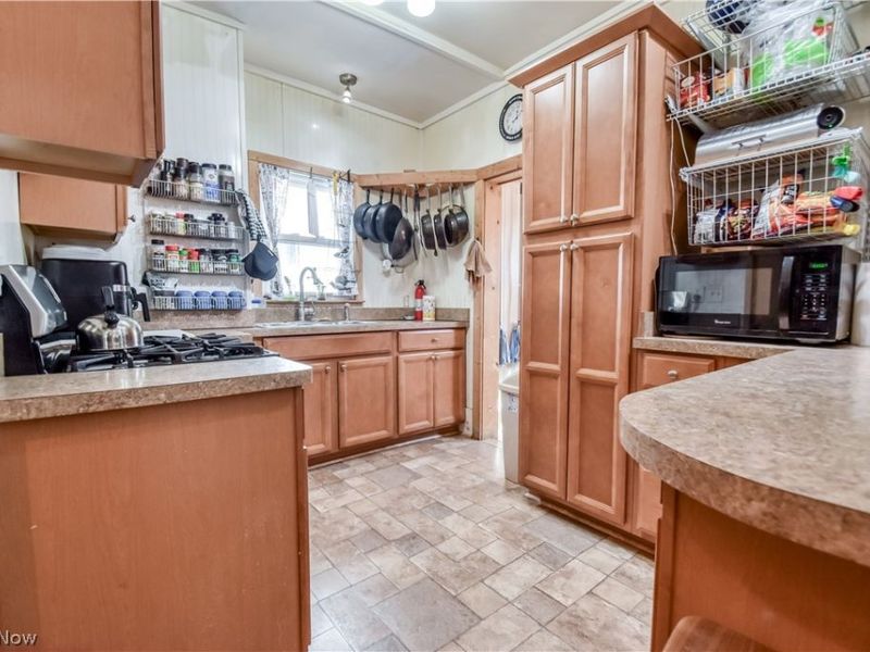 437 E 112th Street , Cleveland, OH 44108 Photo 12