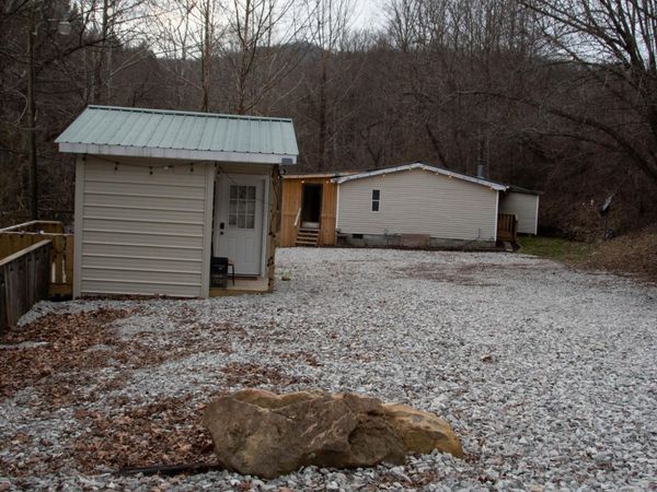 332 HABERSHEM Rd, Duff, TN 37729