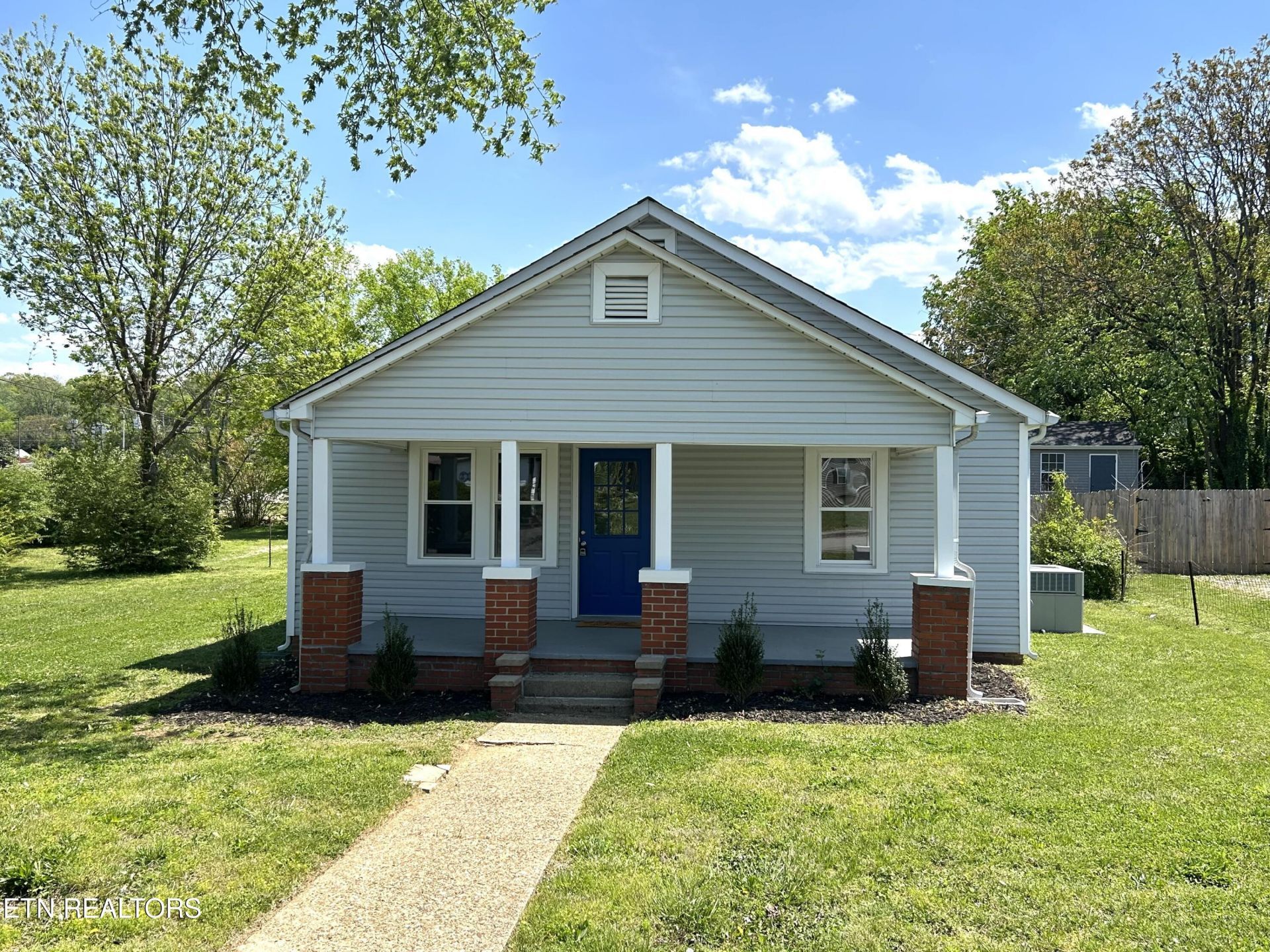 1518 Irwin Ave, Maryville, TN 37804 Main Photo