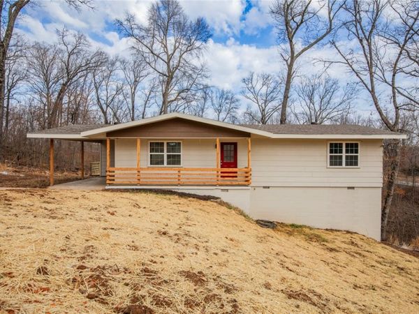 1 Leyland Drive , Bella Vista, AR 72714